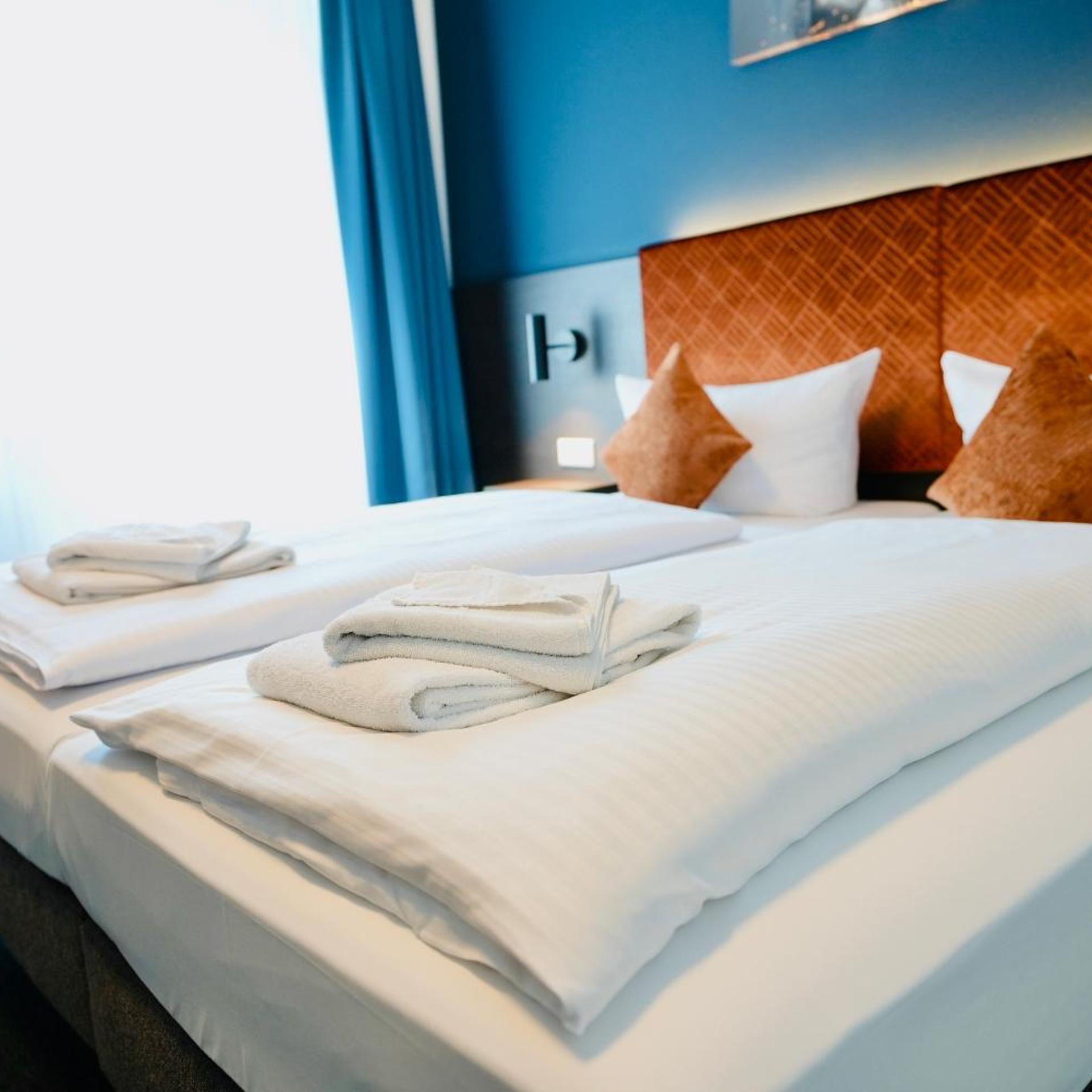 غرفة بسرير مزدوج أو سريرين منفصلين، Comfort Hotel Wiesbaden Ost 2/10