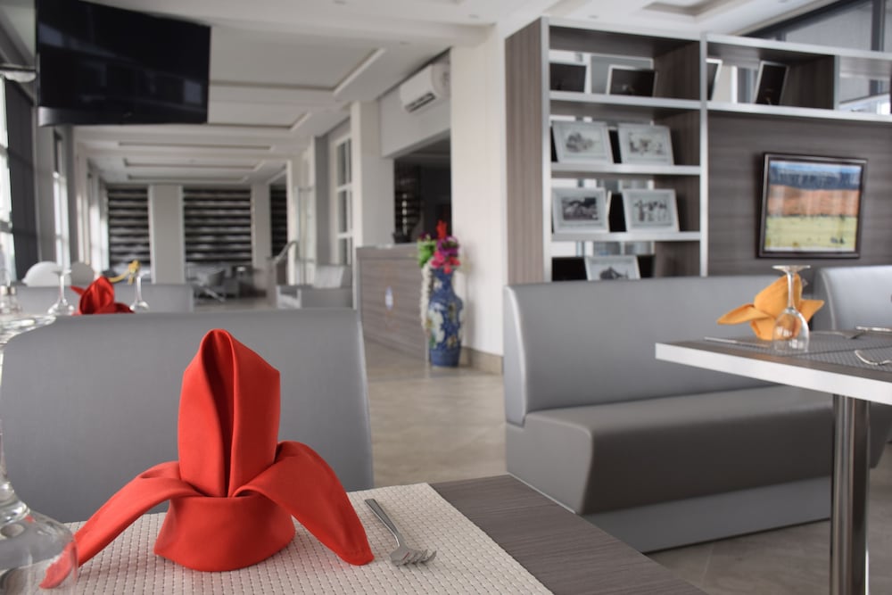 Nouakchott Hotel 30/50