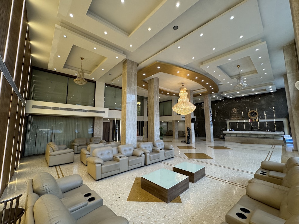 The Evergrand Palace 15/20