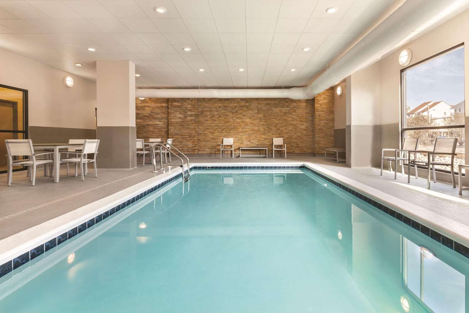 Country Inn & Suites by Radisson, Ocean City, MD 21/38
