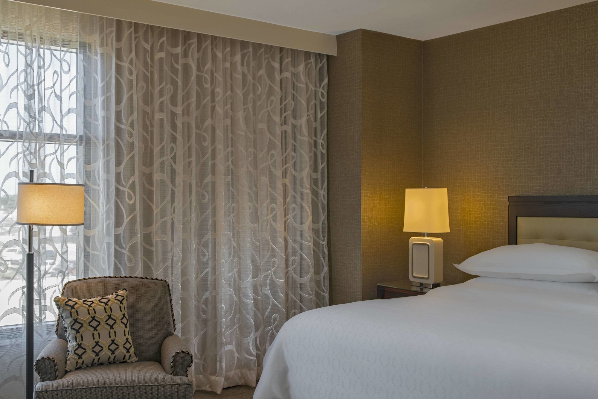 Executive, Suite, King Bed, Corner