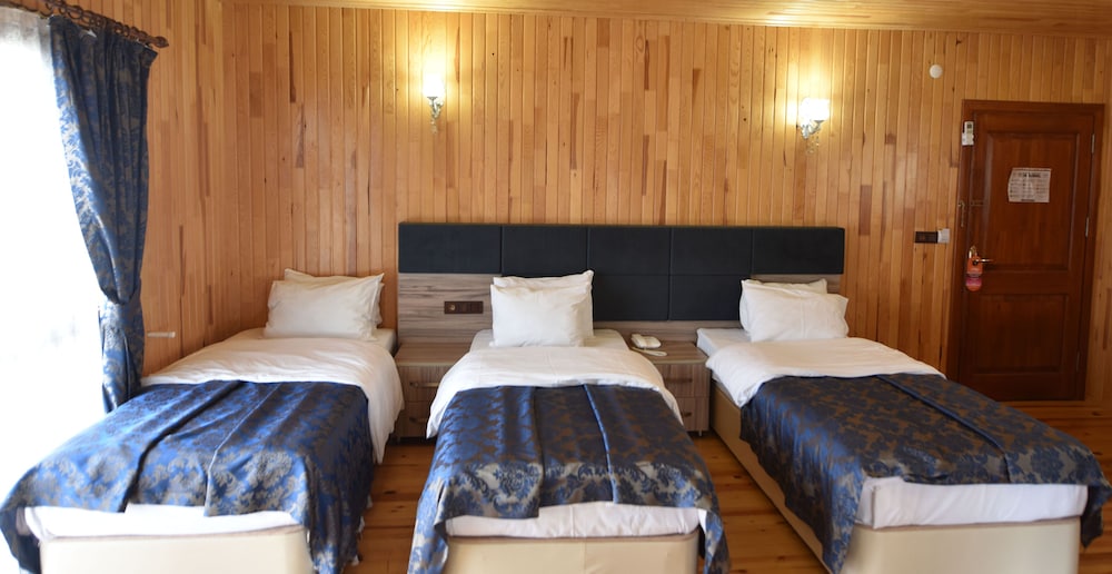 Dora Hotel 14/48