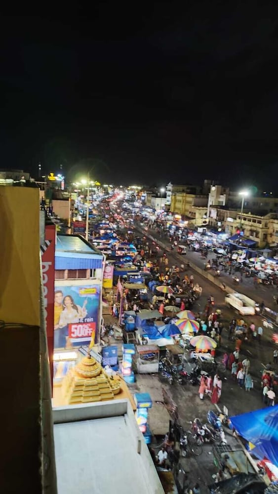 Hotel Shree Hari Grand 53/54