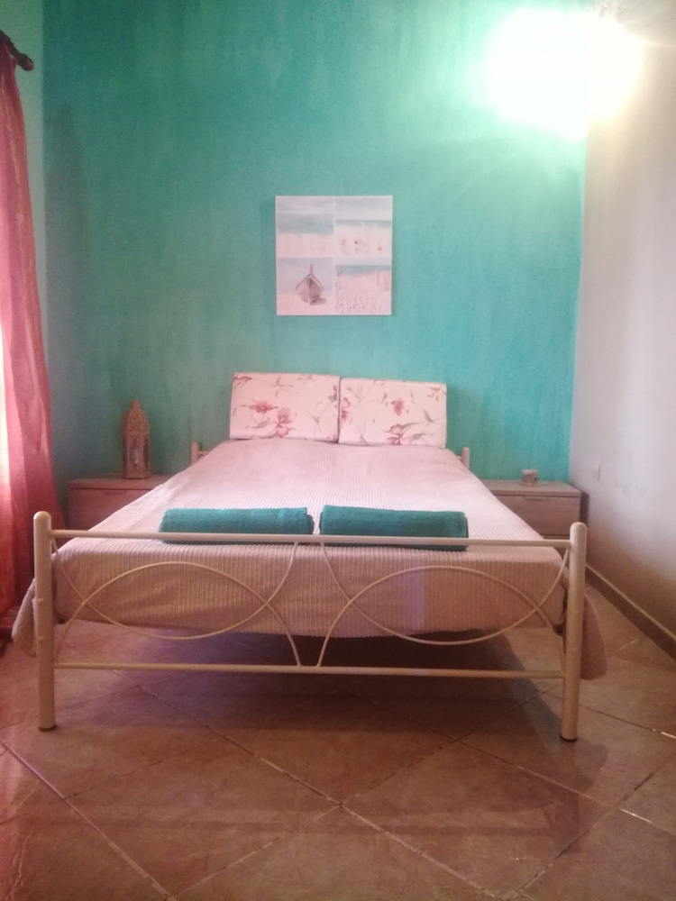 Sausan Hotel 13/50