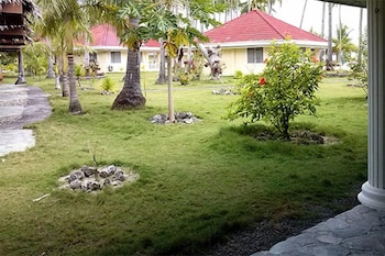 Whispering Palms Island Resort 21/40