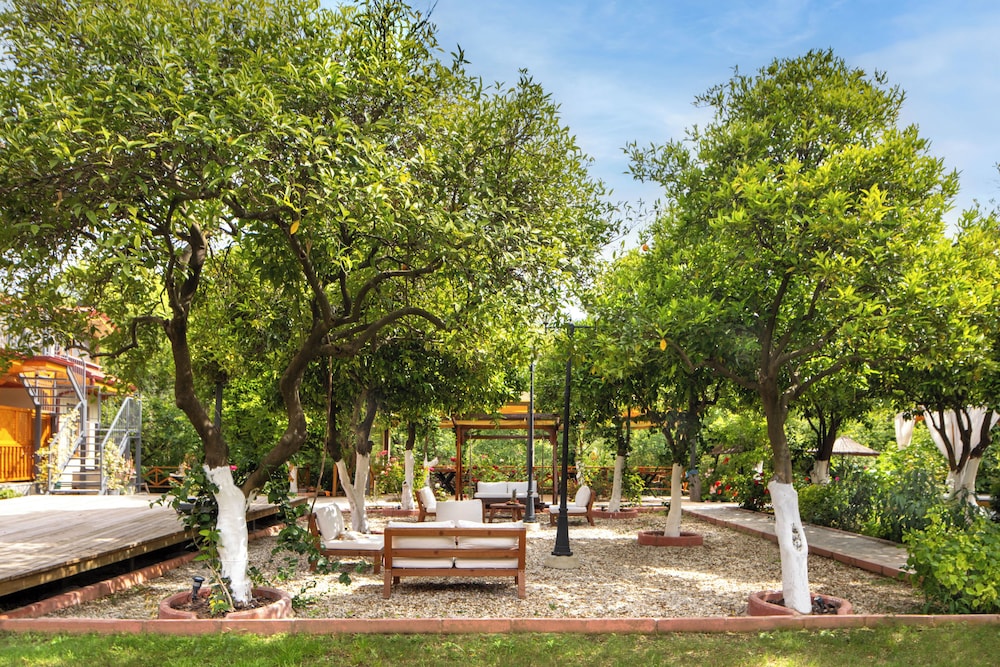 Orange Garden Hotel Akyaka، مرماريس 38/50