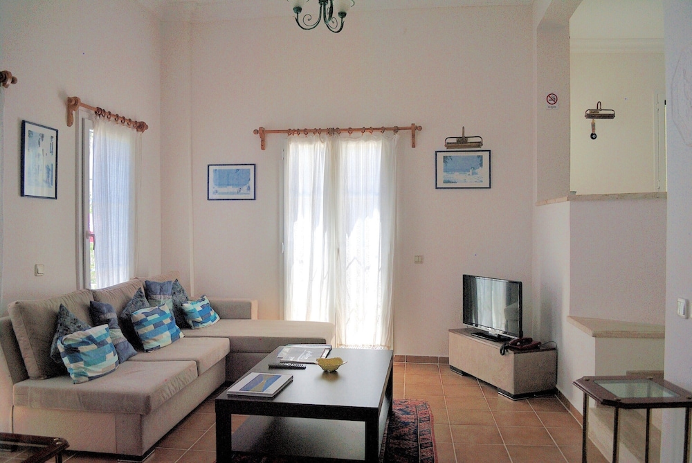 Hotel Dionysia 40/69