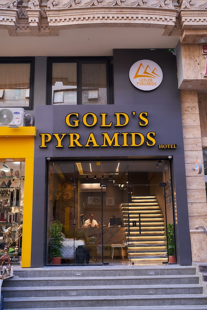 Gold’s Pyramids Hotel in GIZA