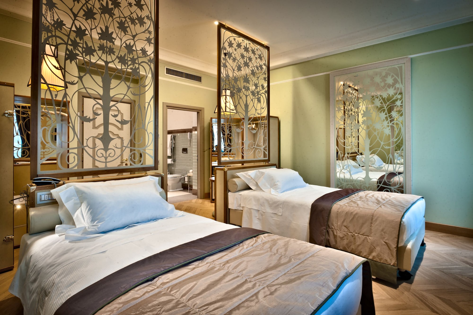 1 BEDROOM, DELUXE, DOUBLE OR TWIN BED
