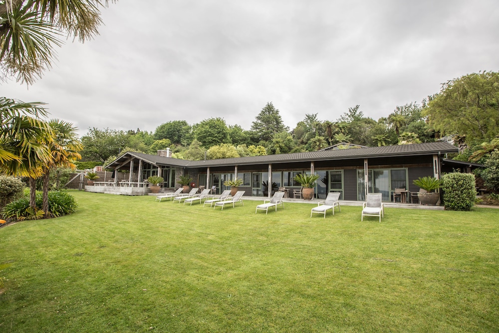 Koura Lodge 3/63