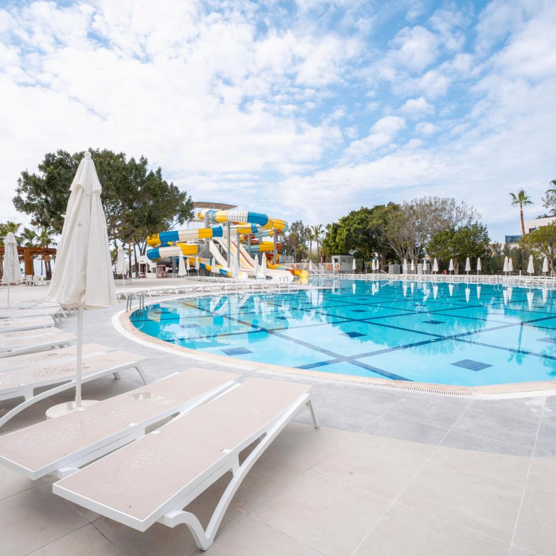 Meridia Beach Hotel 27/51