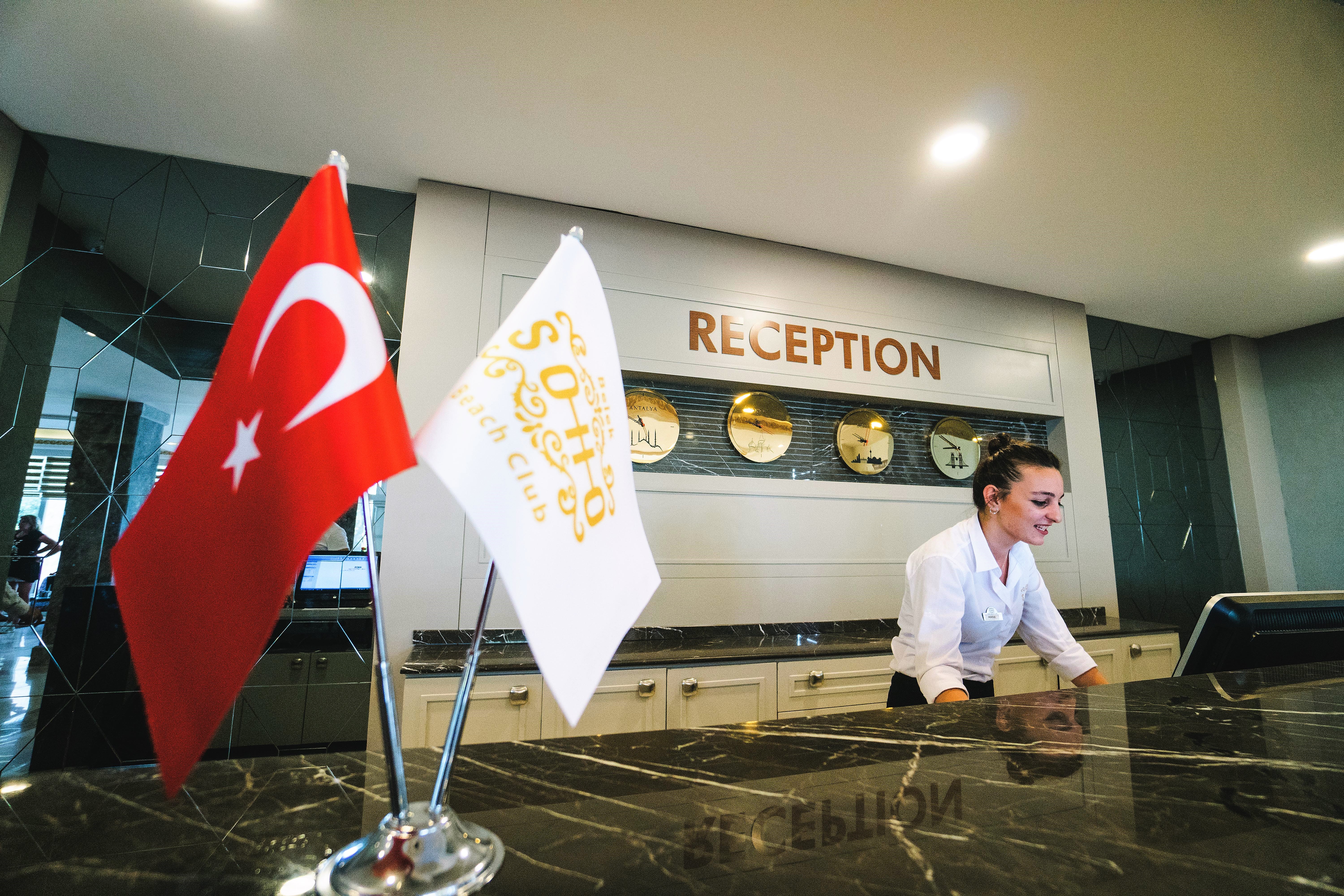 Ethno Belek 8/75