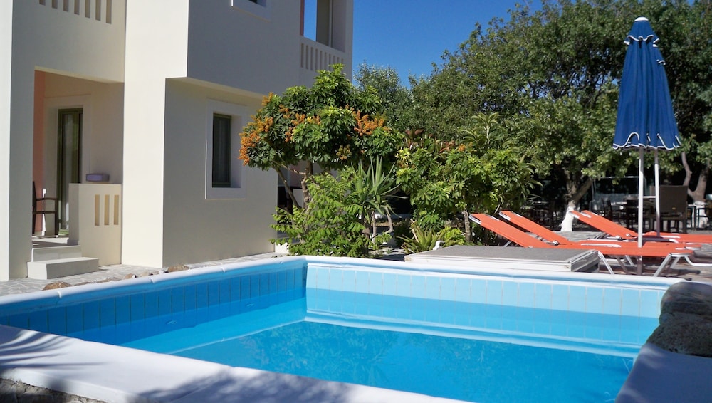Aphrodite Samos Superior Studios & Apartments 35/39