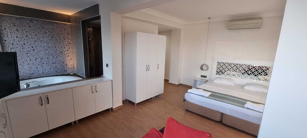 Cle Beach Boutique Hotel 14/50