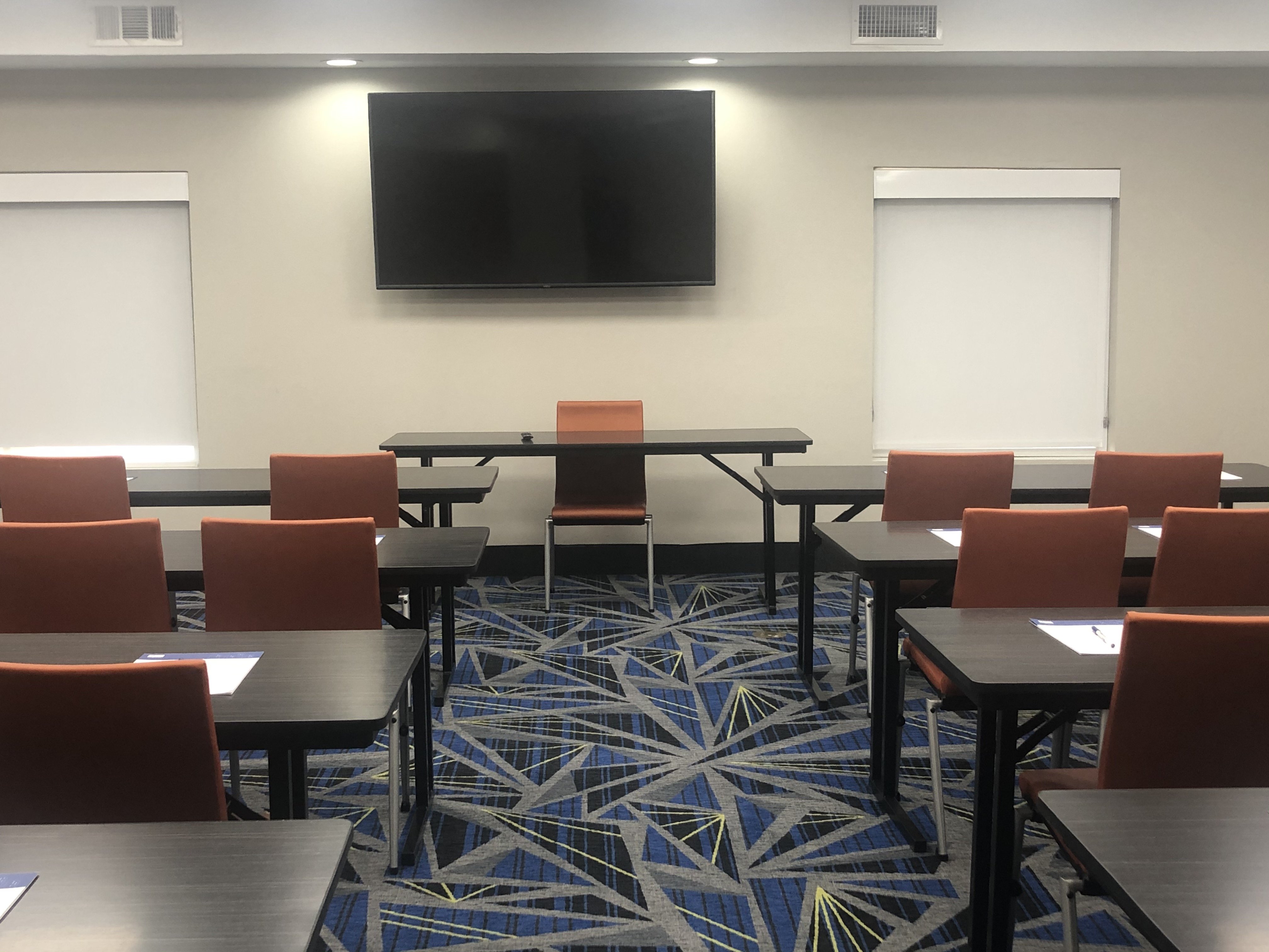 Holiday Inn Express Hillsboro I-35 59/69
