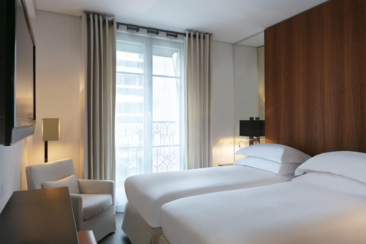Room at Le Metropolitan Paris Tour Eiffel, a Tribute Portfolio Hotel, PARIS