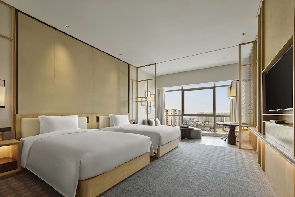 Hilton Suzhou Yinshan Lake 7/72