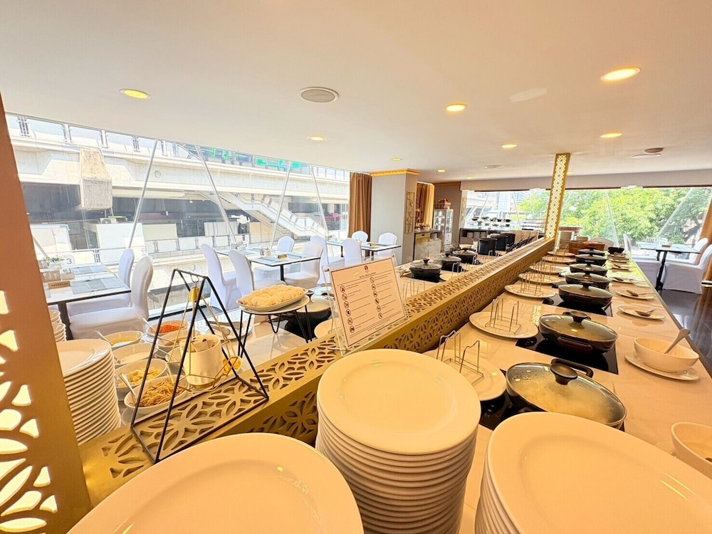 I Residence Hotel Silom 49/67