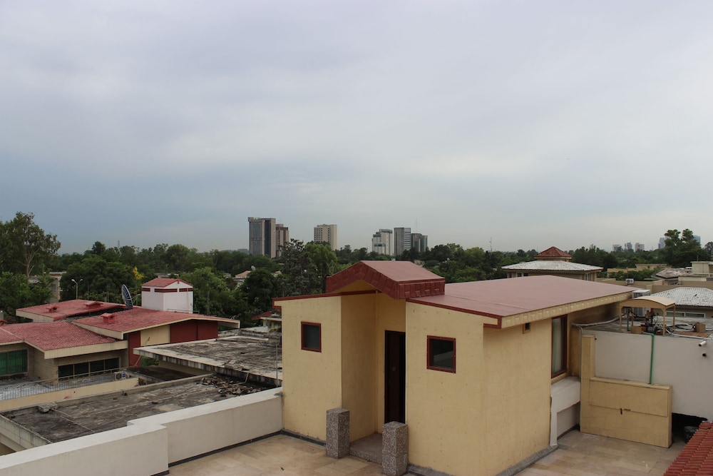 S Chalet Islamabad 50/60
