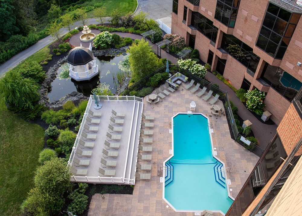 Woodcliff Hotel and Spa 4/72