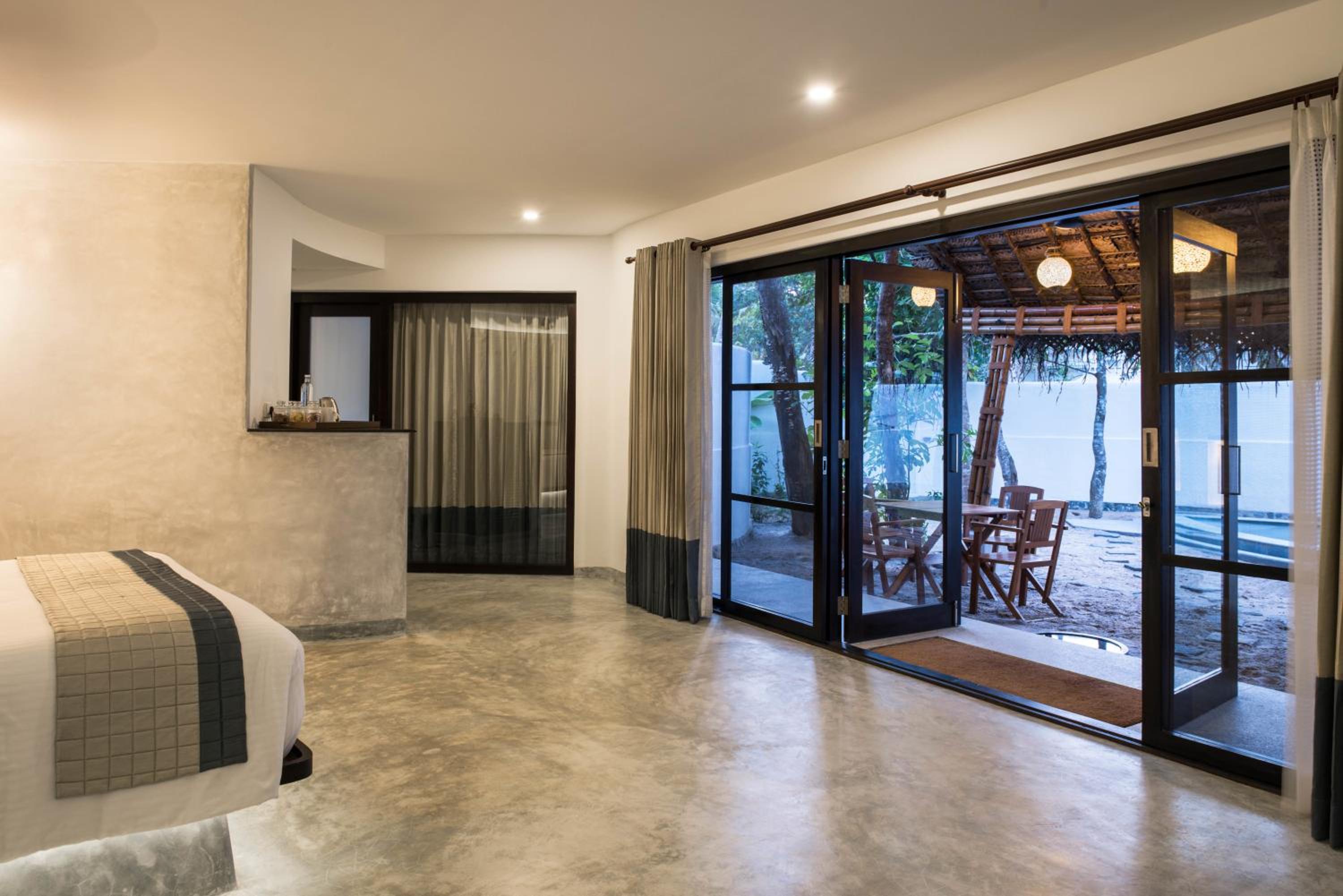 Pearl, White, Villa, Plunge Pool