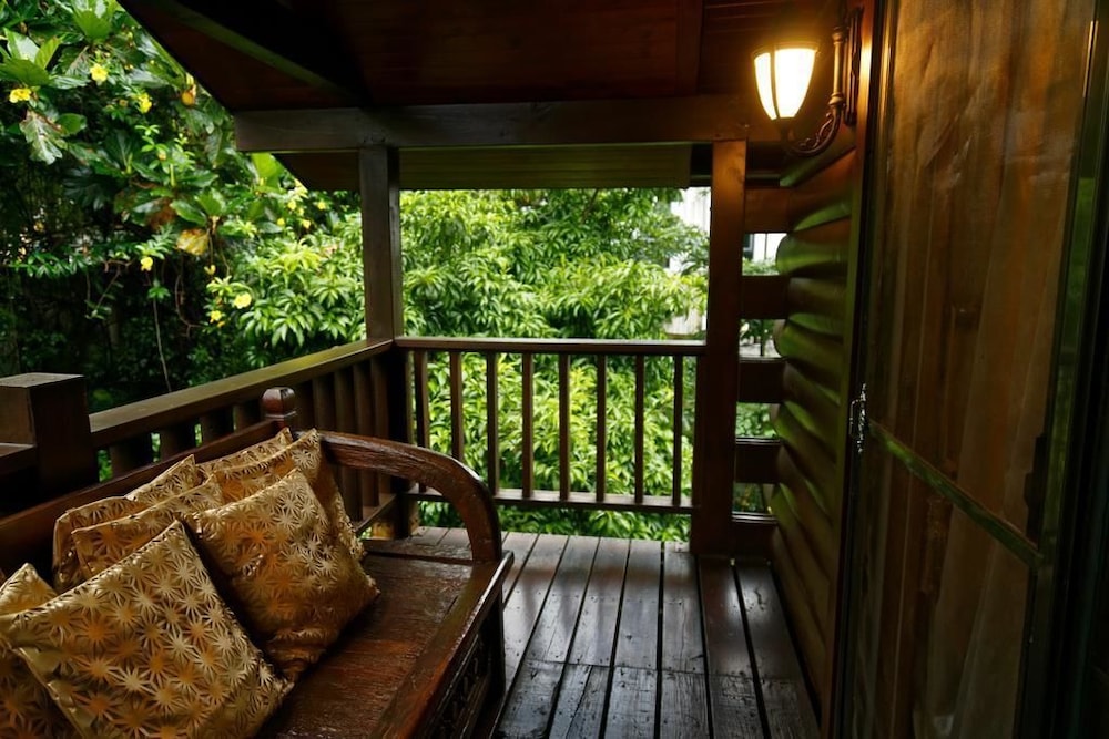 Sun Moon Lake Full House Resort 32/48