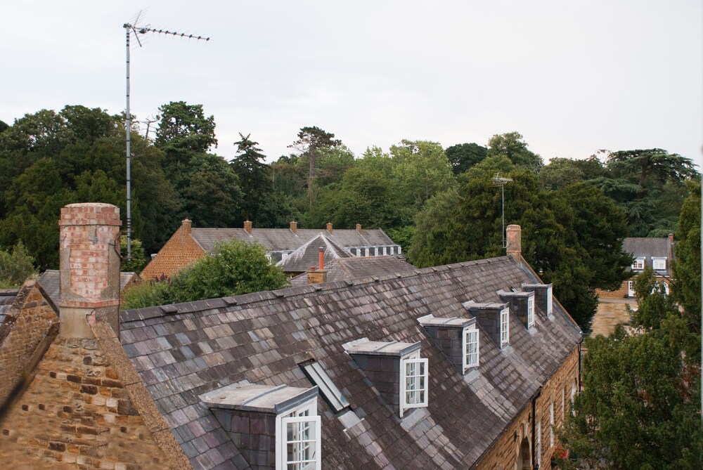 Ecton House 25/42
