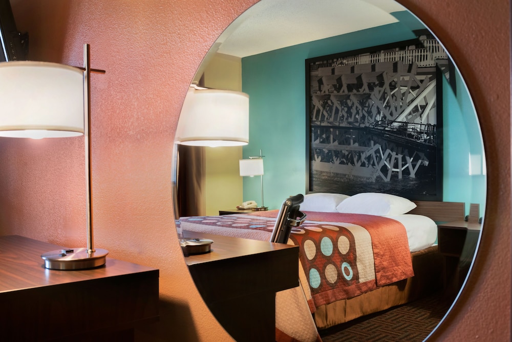 Super 8 By Wyndham Peoria 14/31