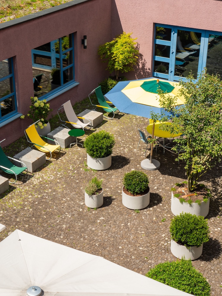 Zurich Youth Hostel 55/61
