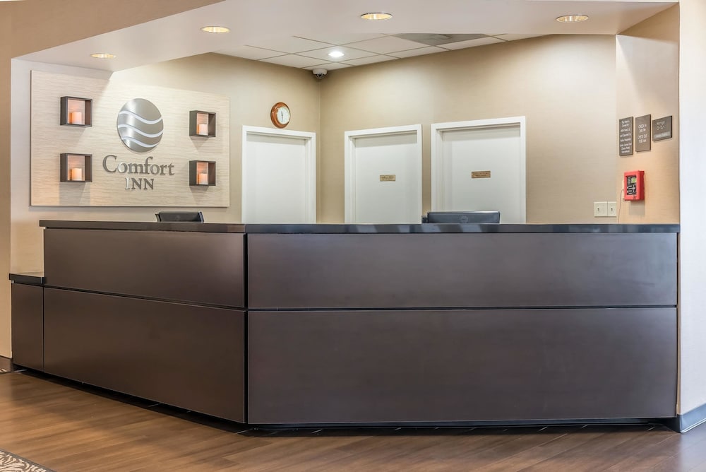 Comfort Inn Suites Piqua Near Troy I75 10/44