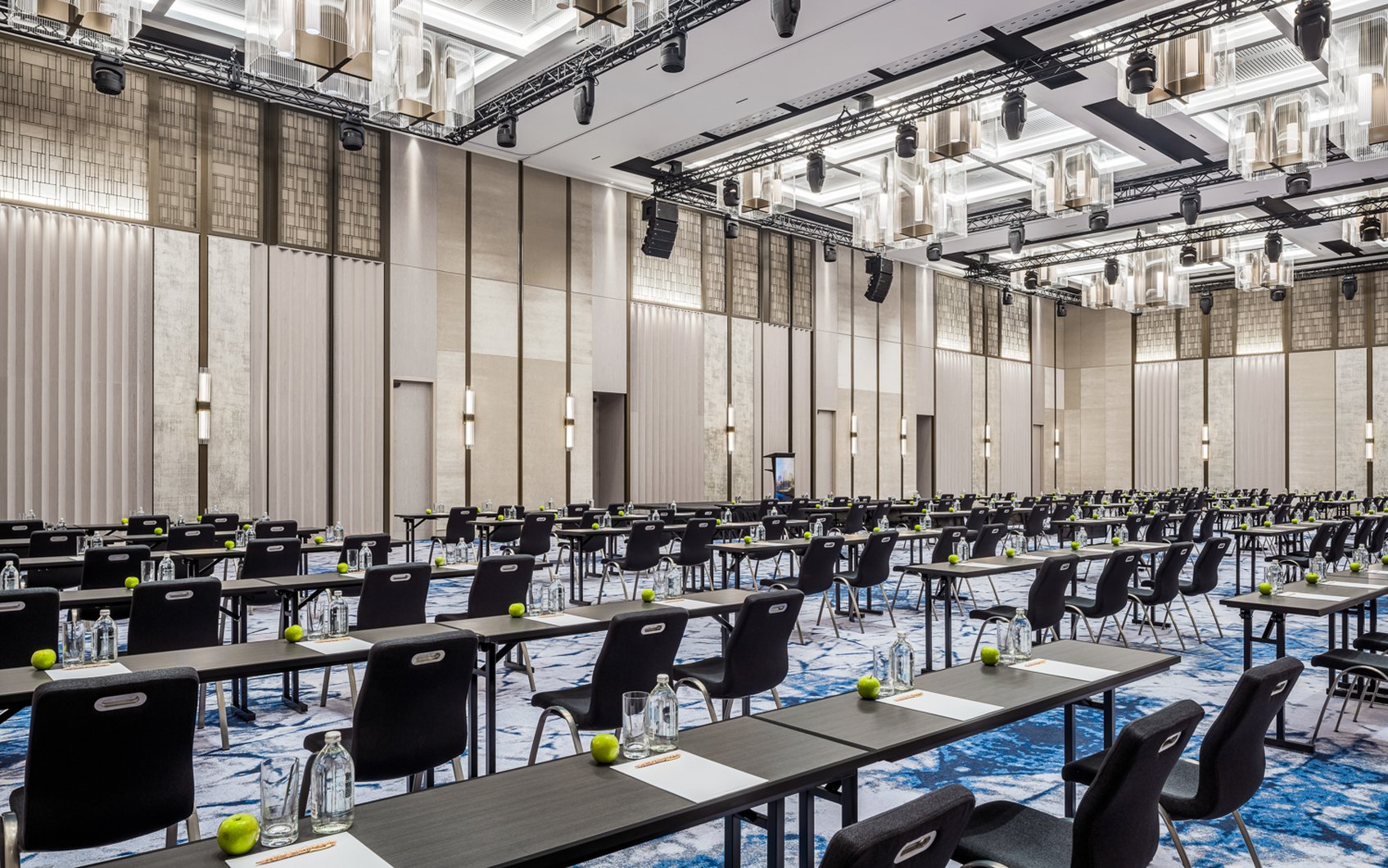 The Langham Gold Coast 23/28