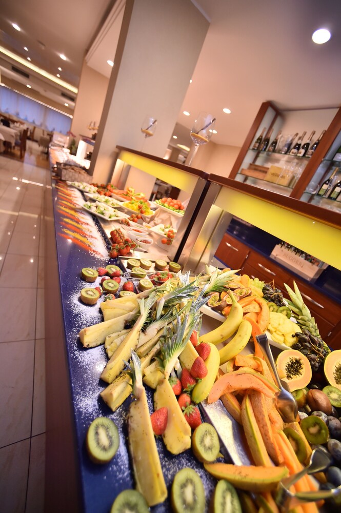 restaurant-cafeteria