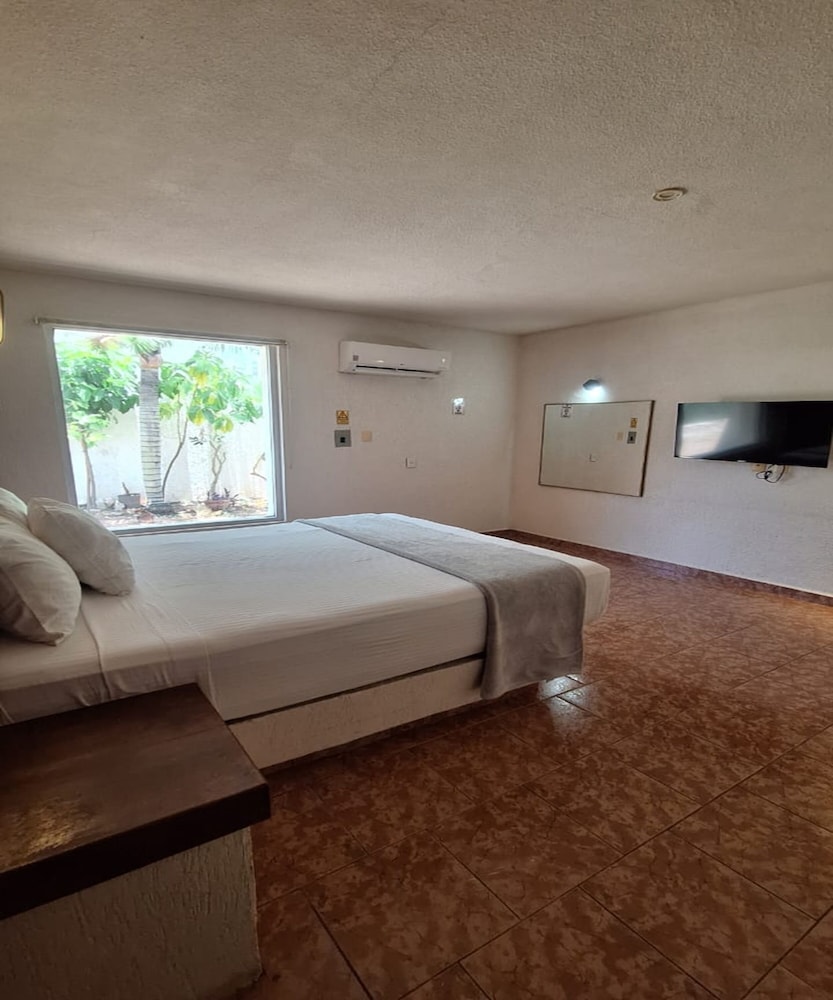 OYO Hotel Rolovi Cancun 34/60