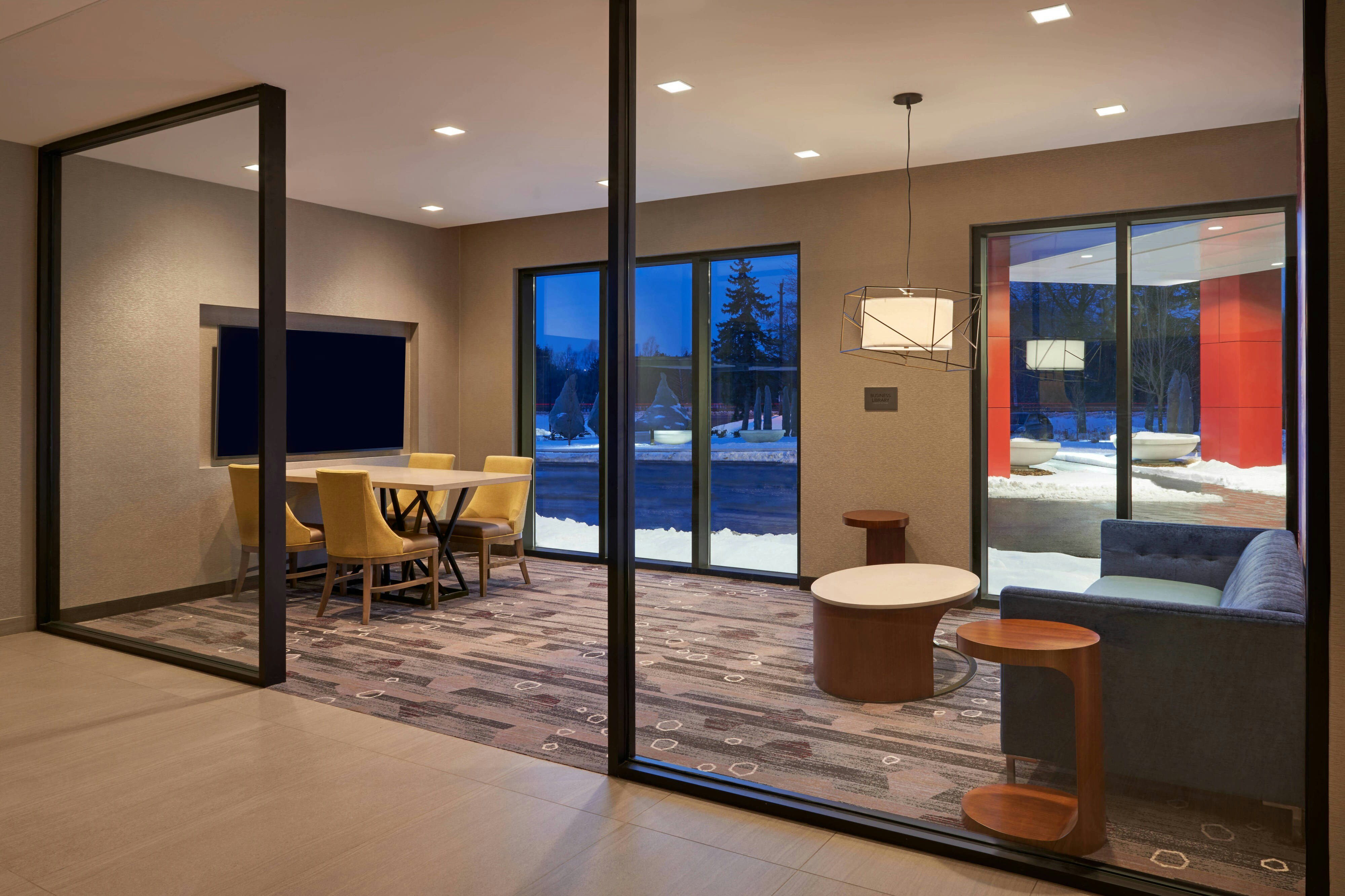 Courtyard by Marriott Oshawa 46/54