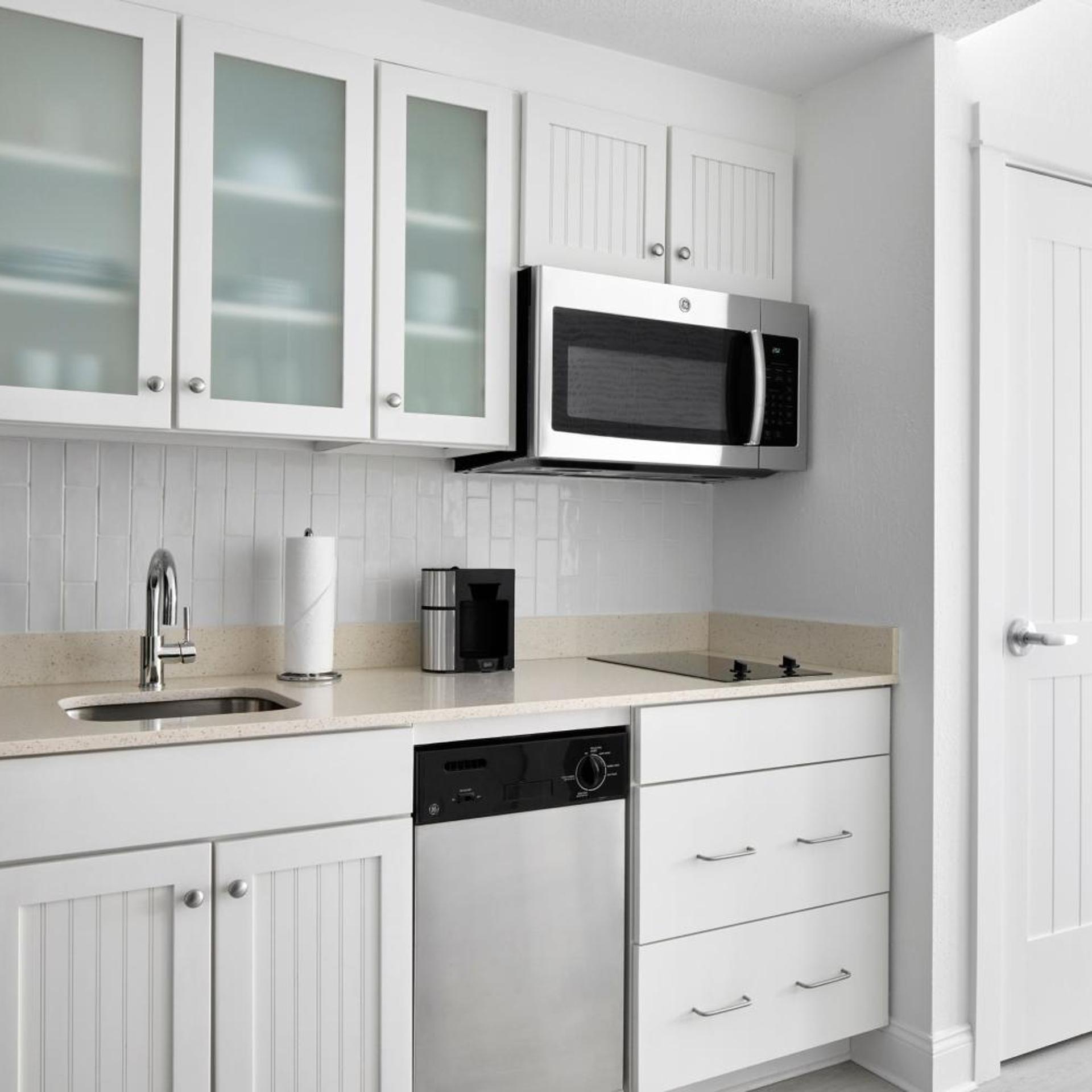 جناح استوديو بسريرين كوين بإطلالة على المدينة بشرفة مع أريكة، Bethany Beach Ocean Suites Residence Inn 2/2