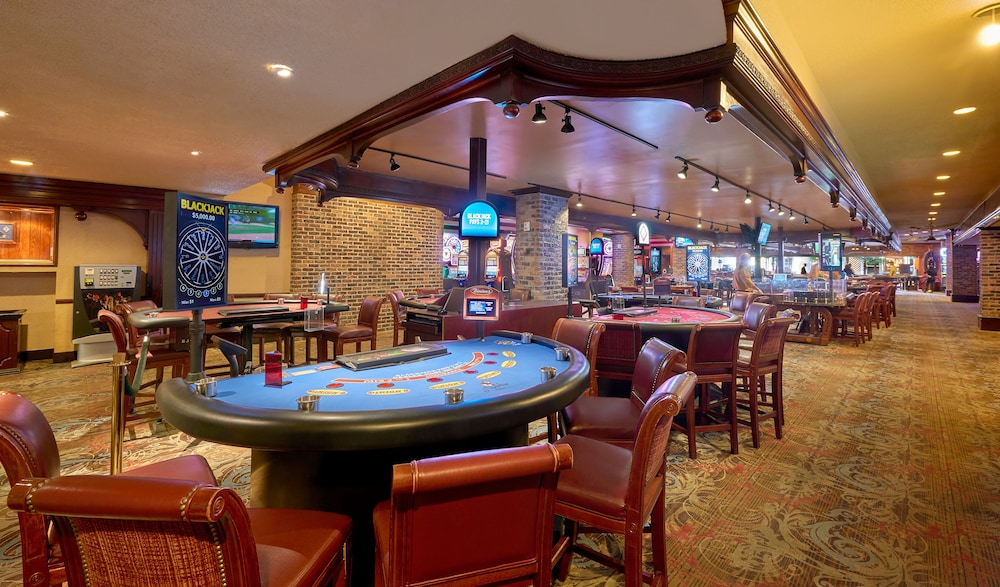 Hotel Apache at Binions Gambling Hall 22/27