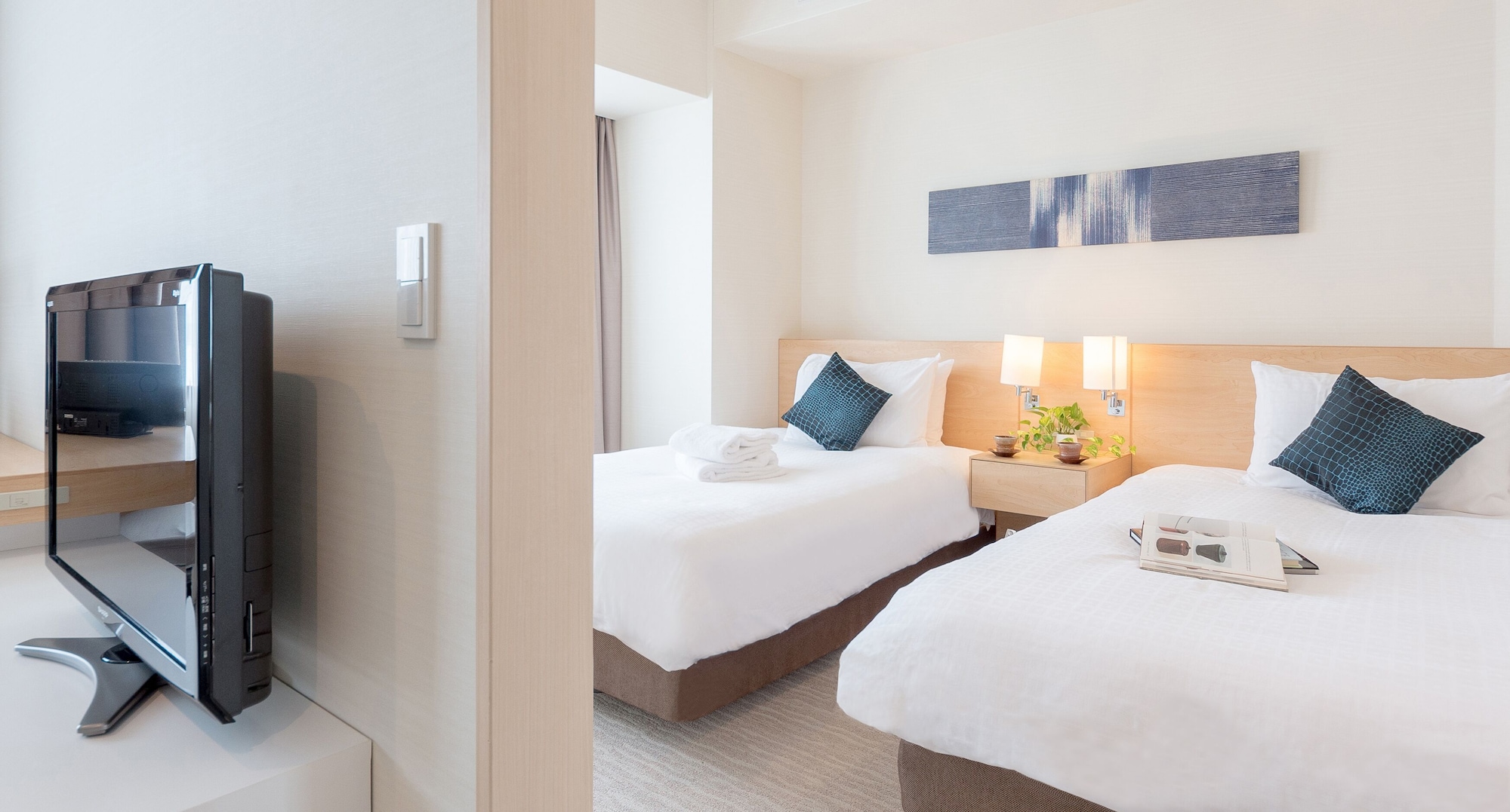EXECUTIVE, TWIN BEDS