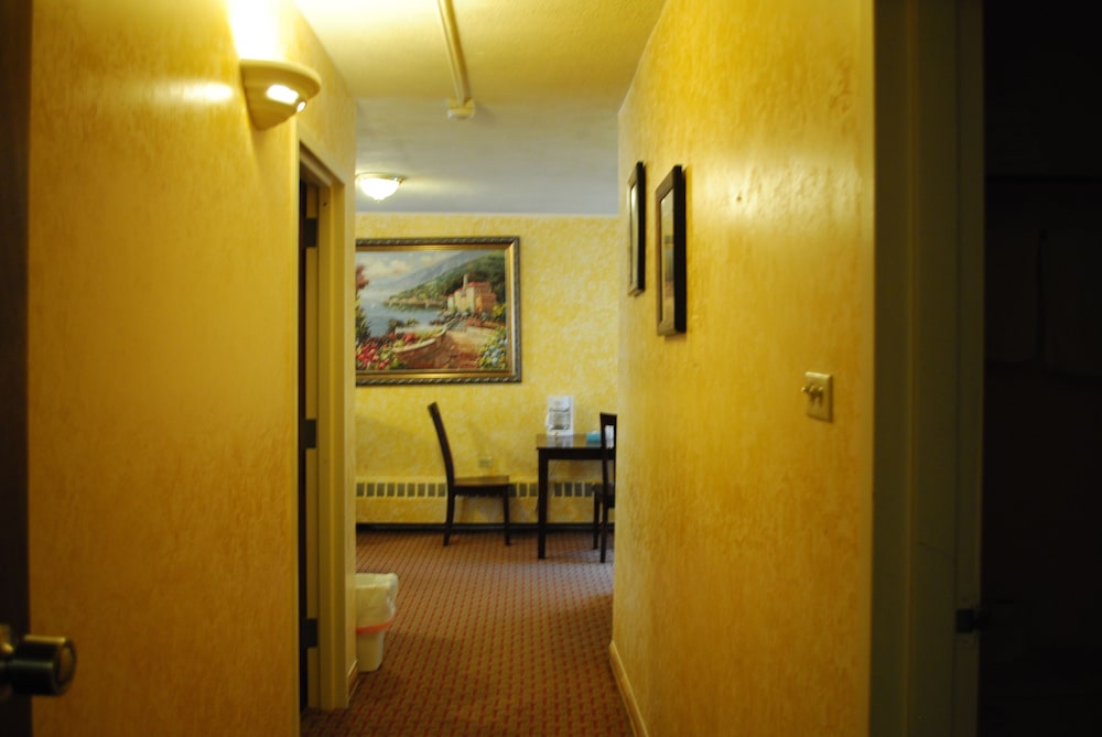 Chinatown Hotel 24/38