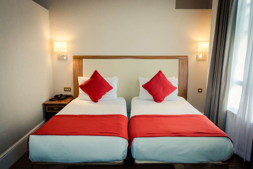 Albany House Hotel 12/57