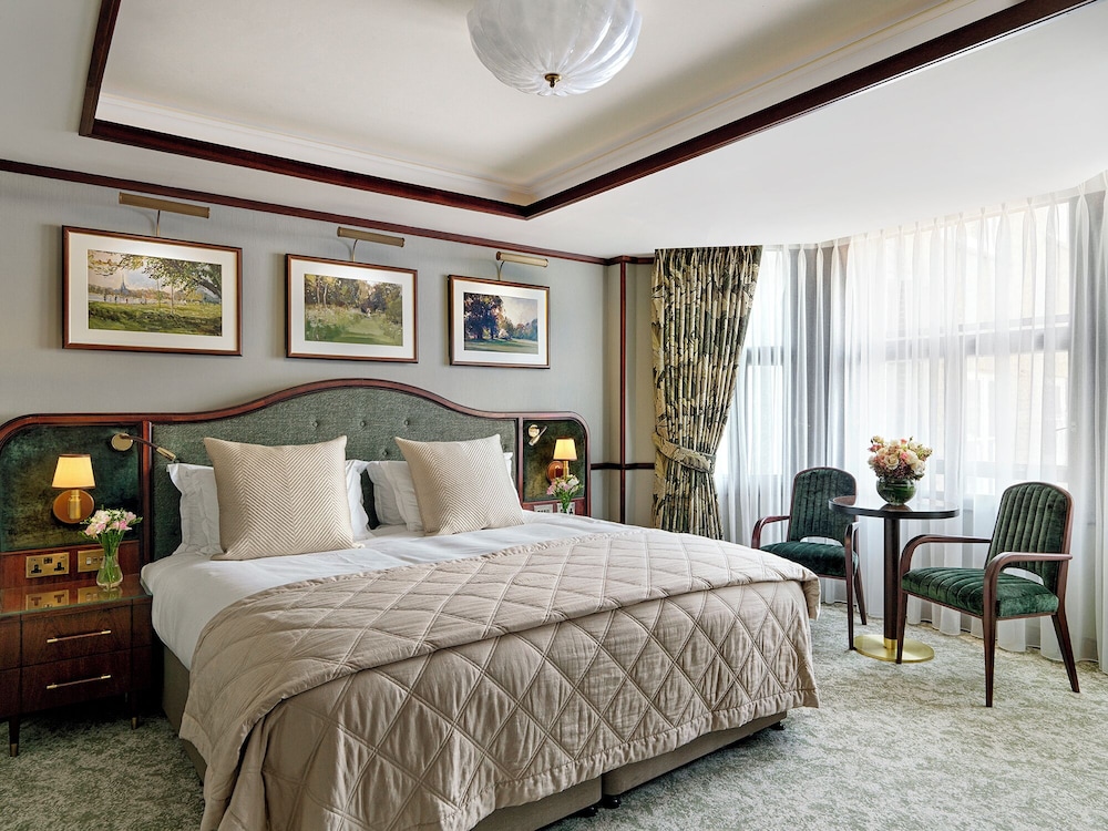 Suite, King Bed