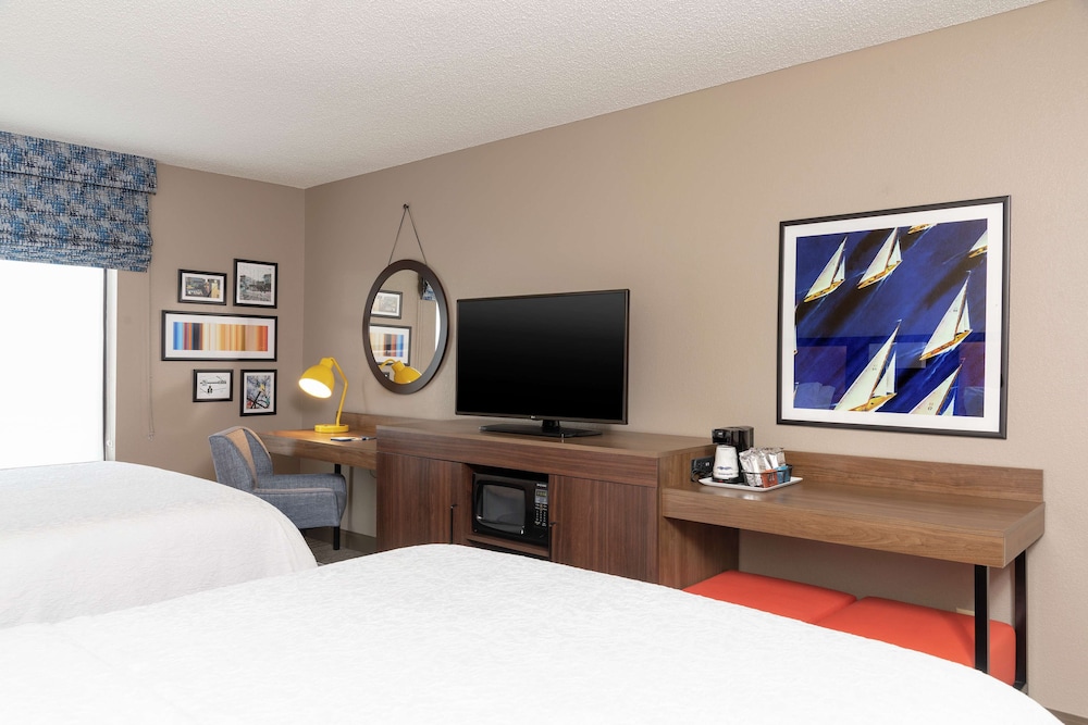 Hampton Inn Warsaw 9/35