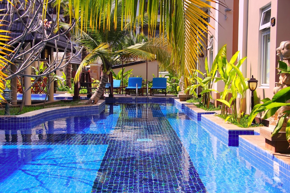 Bali Resort & Apartment 62/67