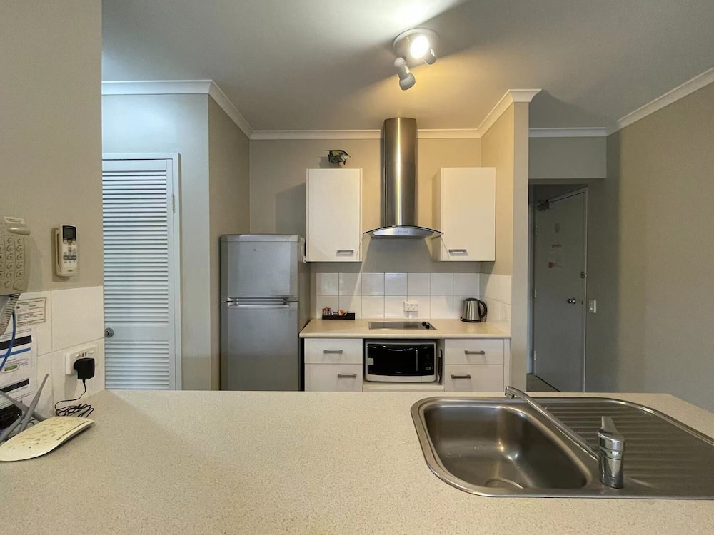 CAIRNS BEACH RESORT 49/49