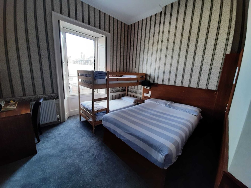 Adelphi Edinburgh Hotel 13/43