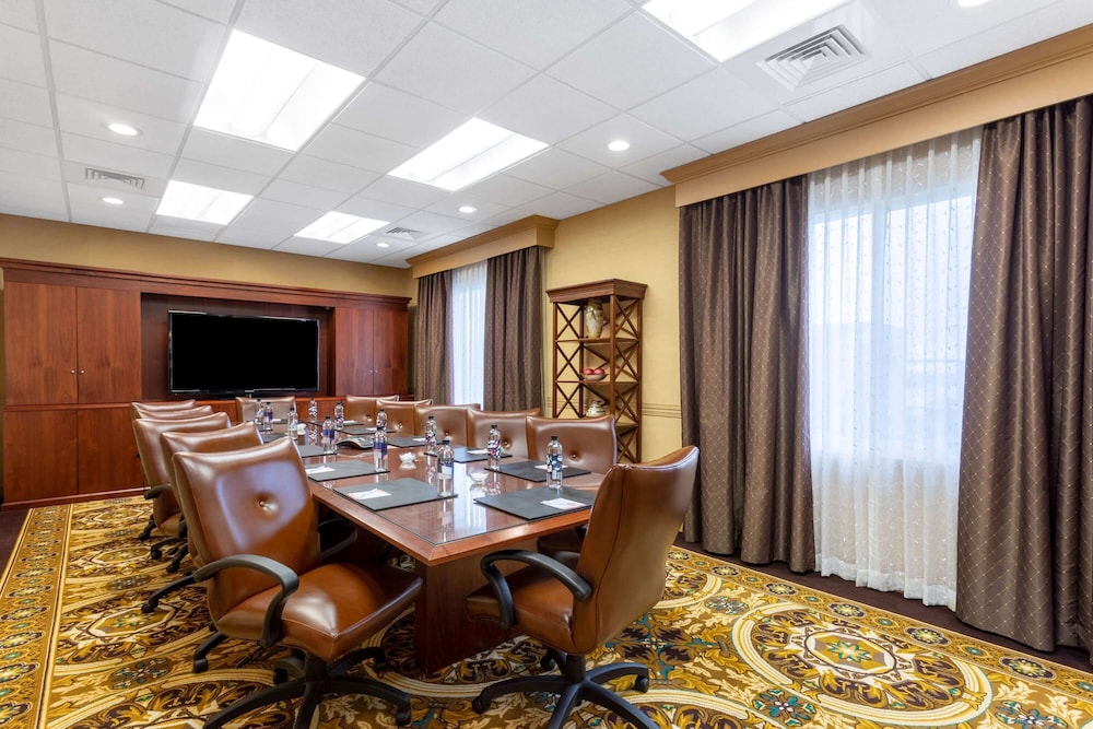 Hawthorn Suites by Wyndham West Palm Beach 40/53