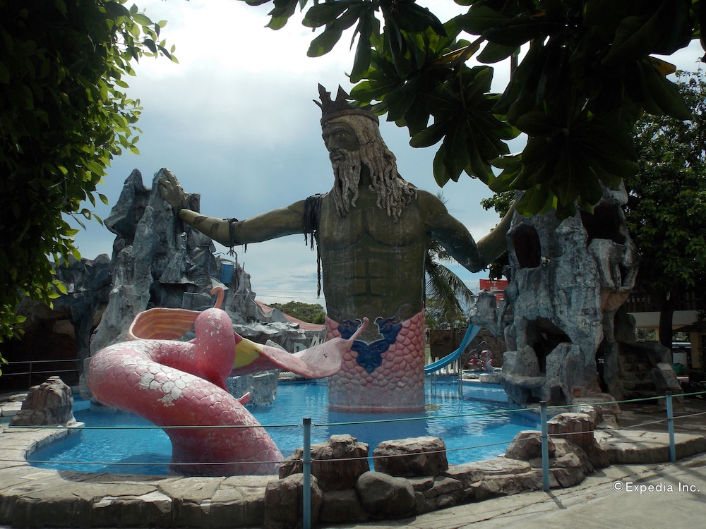 Caribbean Waterpark And Resotel 40/56