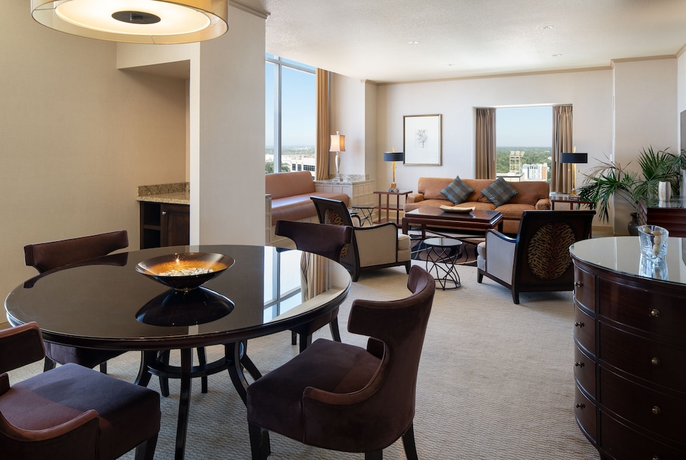 Sheraton Grand Sacramento 28/39