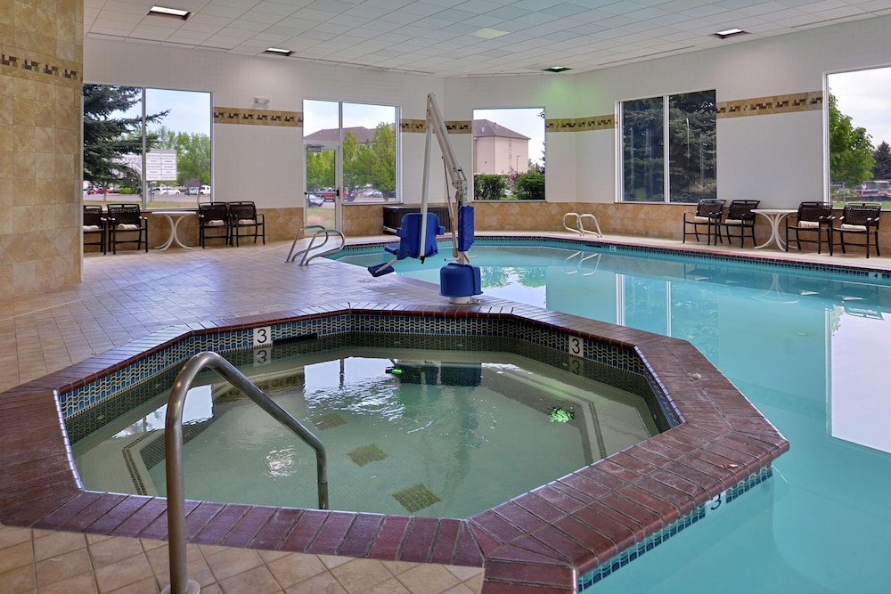 Hampton Inn Idaho Falls Airport 2/64