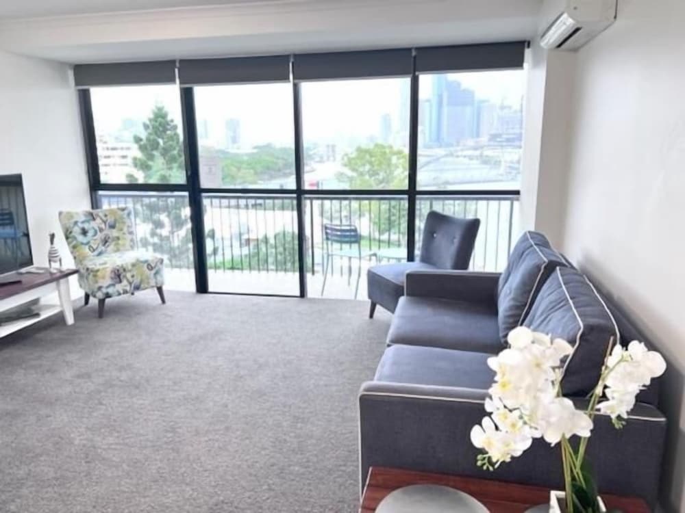 River Plaza Apartments 23/50