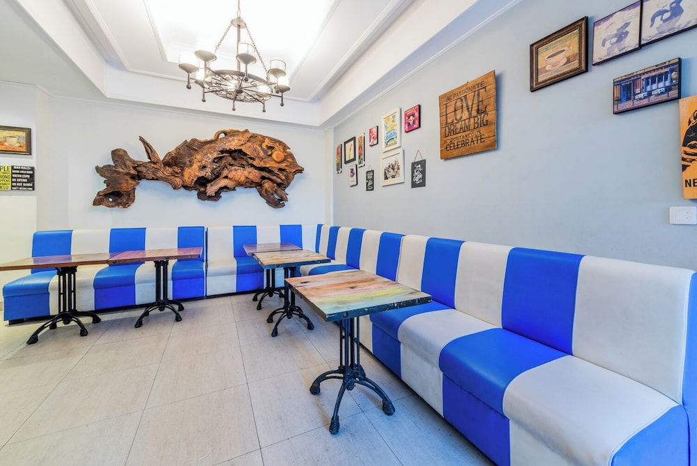 Alron Hotel Kuta Powered by Archipelago 50/67